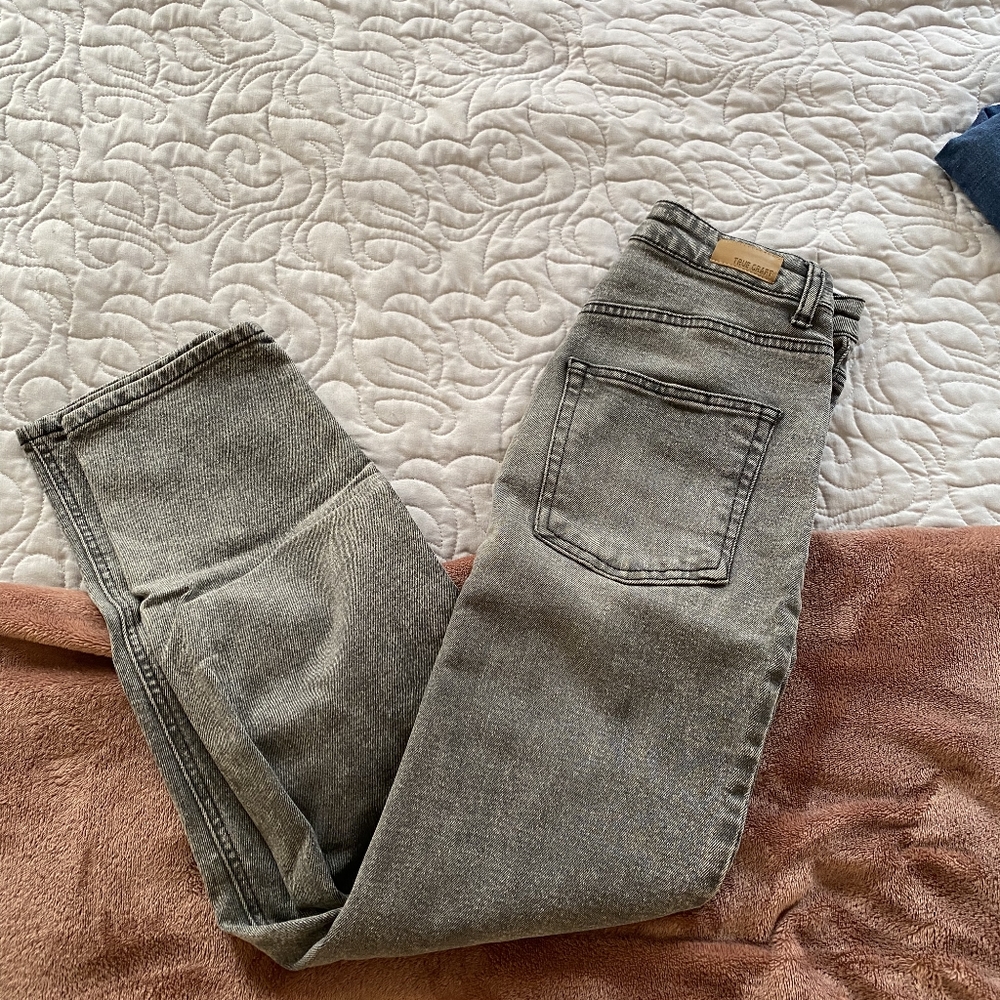 True Craft Mom Jean Black